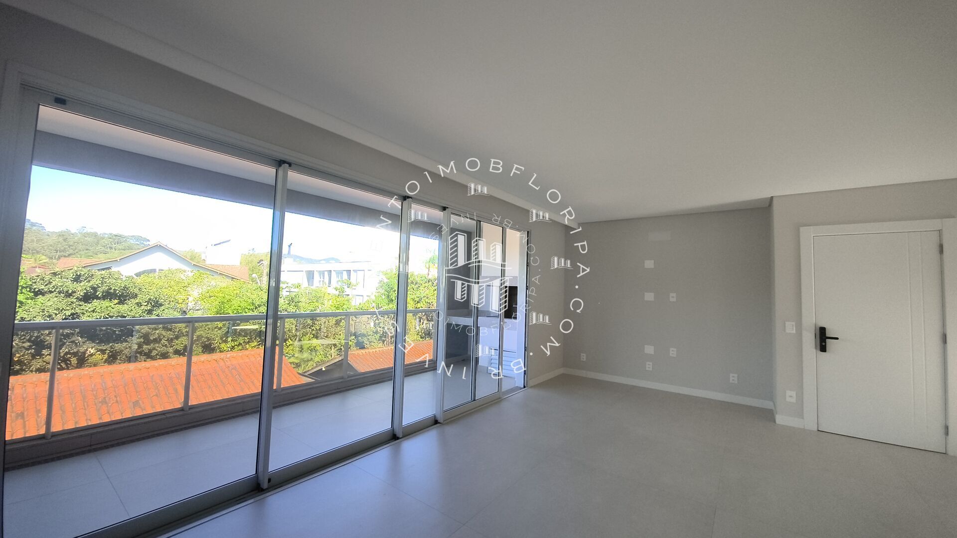 Apartamento à venda com 3 quartos, 158m² - Foto 1