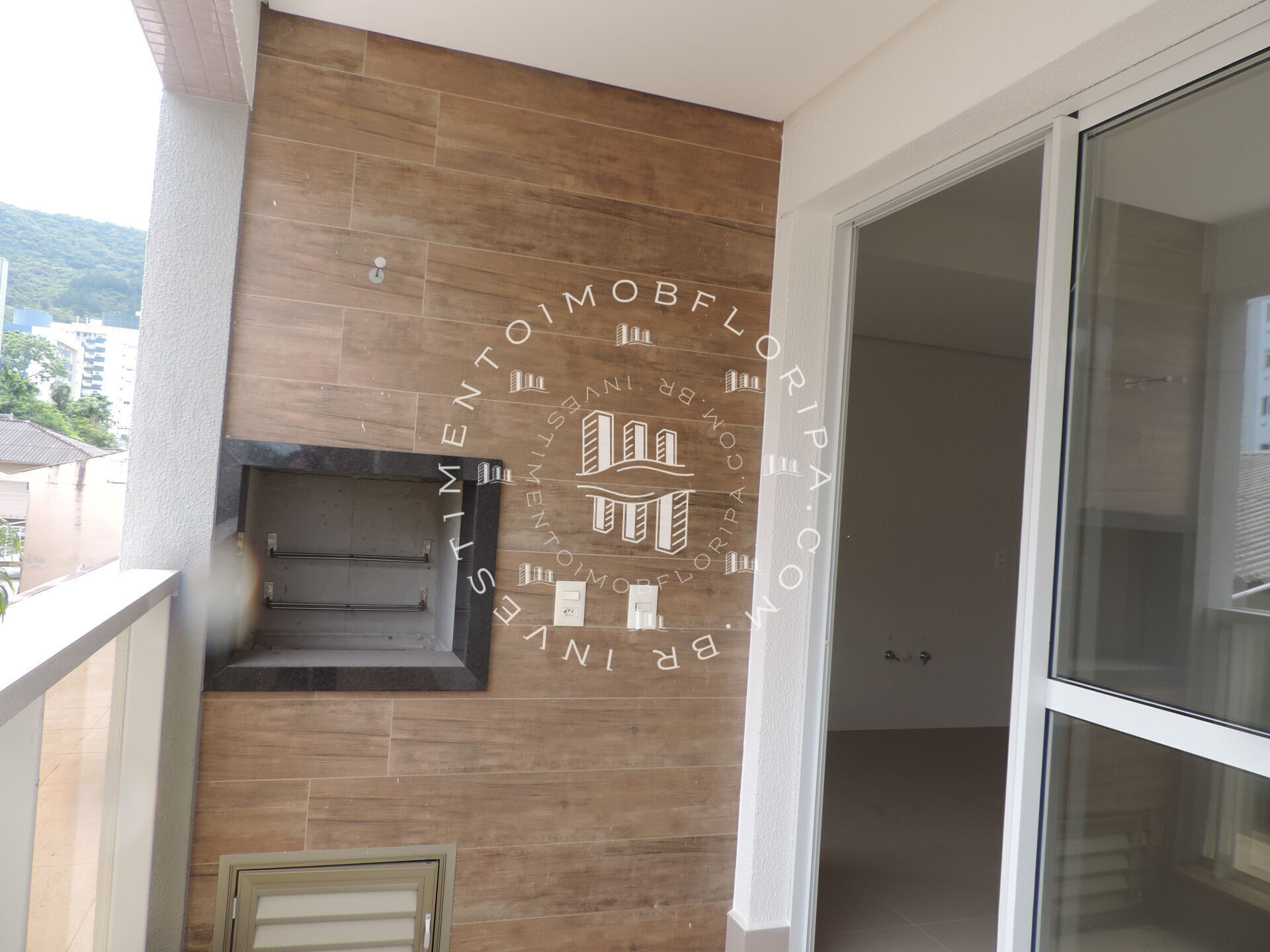 Apartamento à venda com 2 quartos, 76m² - Foto 1