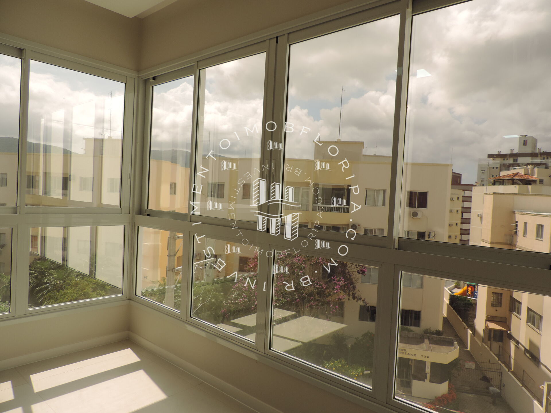 Apartamento à venda com 2 quartos, 81m² - Foto 6