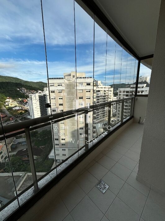 Apartamento à venda com 2 quartos, 70m² - Foto 8