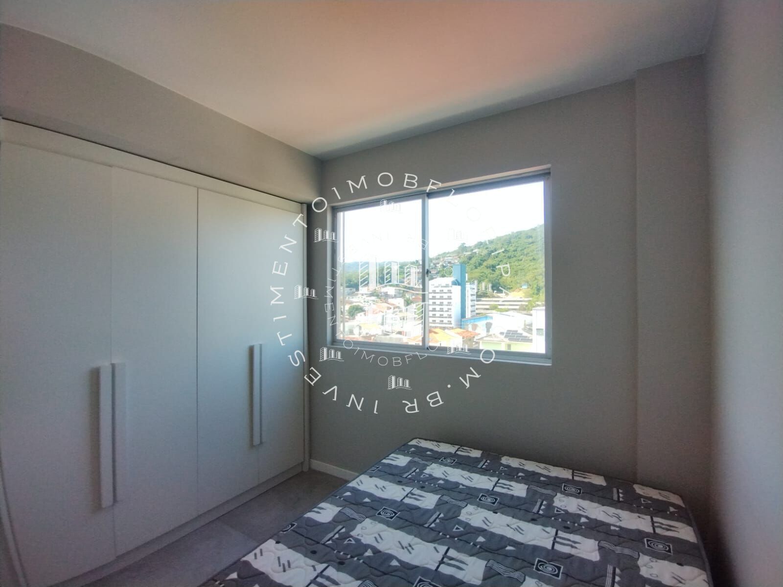 Apartamento à venda com 2 quartos, 65m² - Foto 11