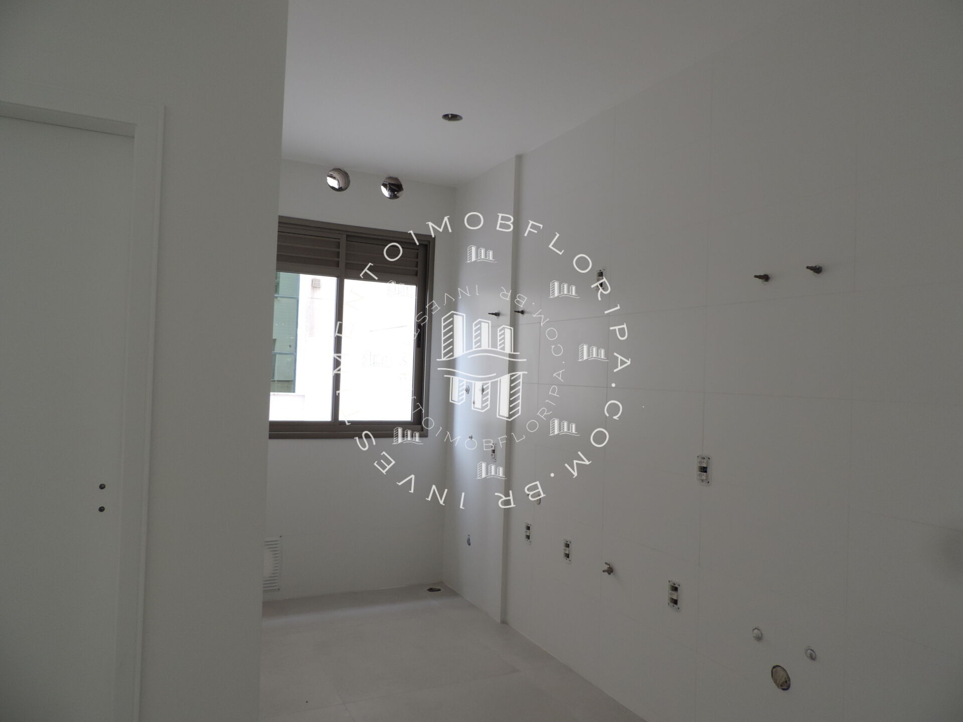 Apartamento à venda com 2 quartos, 129m² - Foto 3