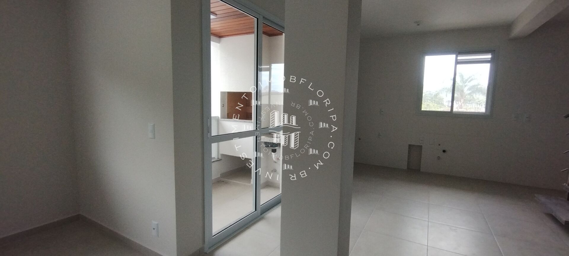 Apartamento à venda com 2 quartos, 115m² - Foto 2