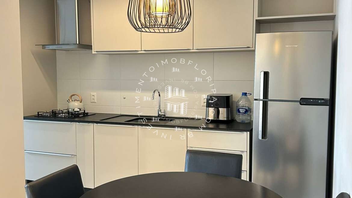 Apartamento à venda com 2 quartos, 76m² - Foto 4