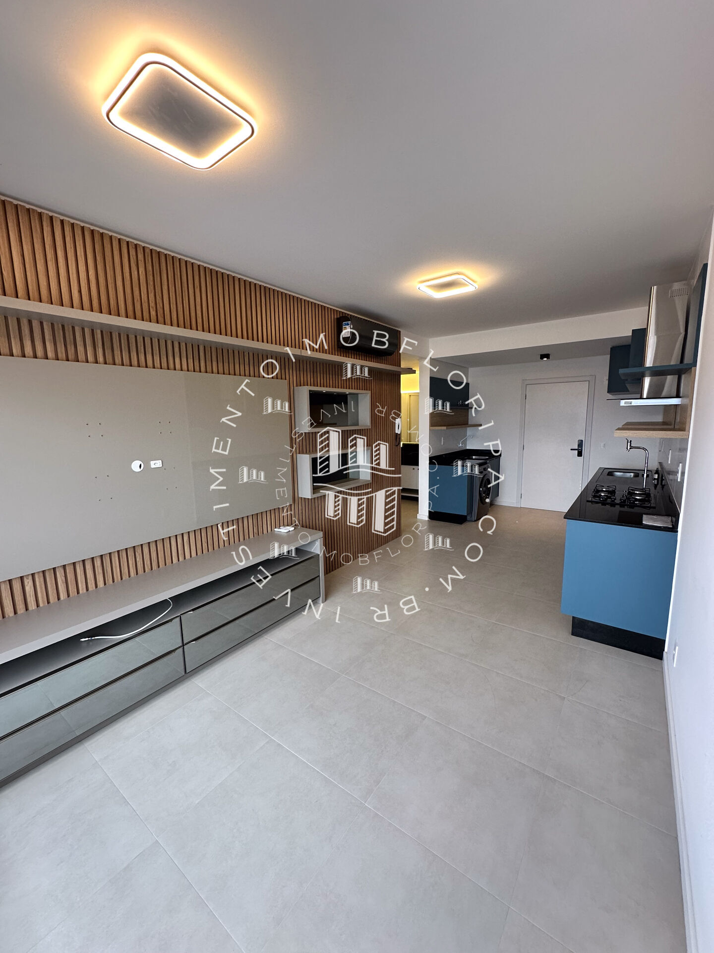 Apartamento à venda com 1 quarto, 45m² - Foto 2