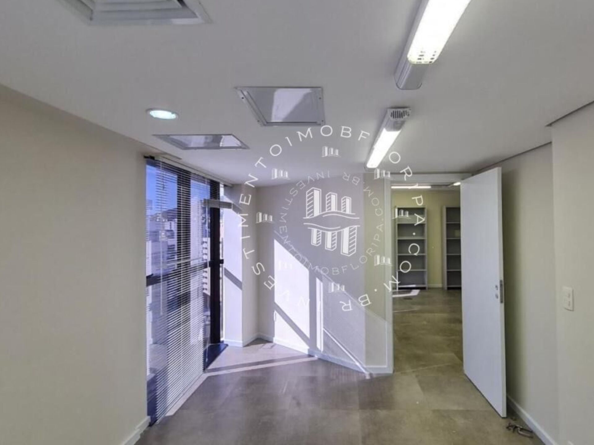 Loja-Salão à venda com 1 quarto, 331m² - Foto 11