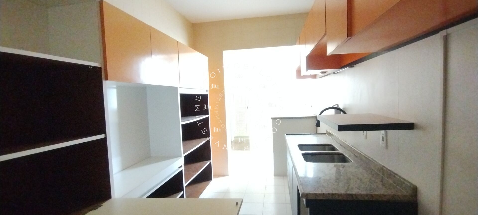 Apartamento à venda com 2 quartos, 105m² - Foto 2