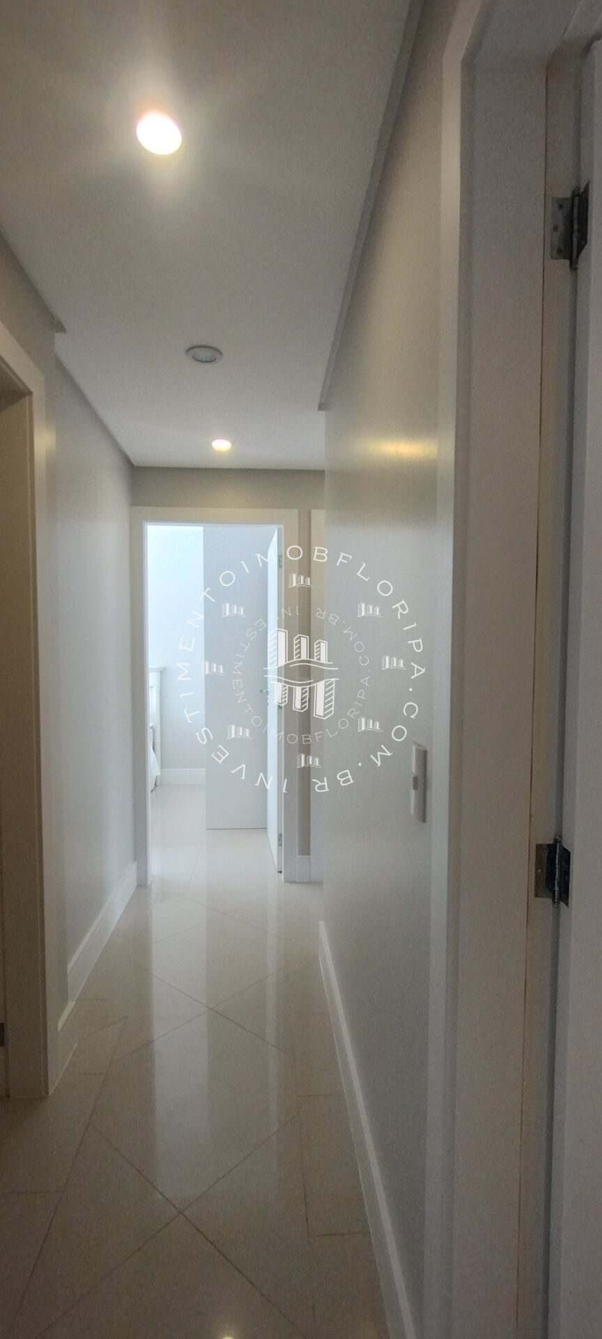 Apartamento à venda com 4 quartos, 250m² - Foto 9