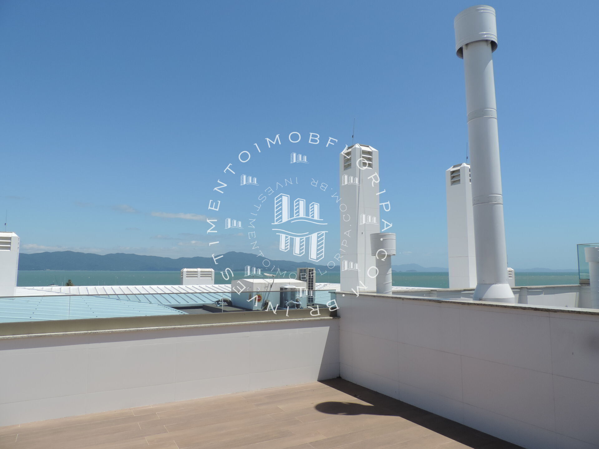 Cobertura à venda com 3 quartos, 205m² - Foto 2