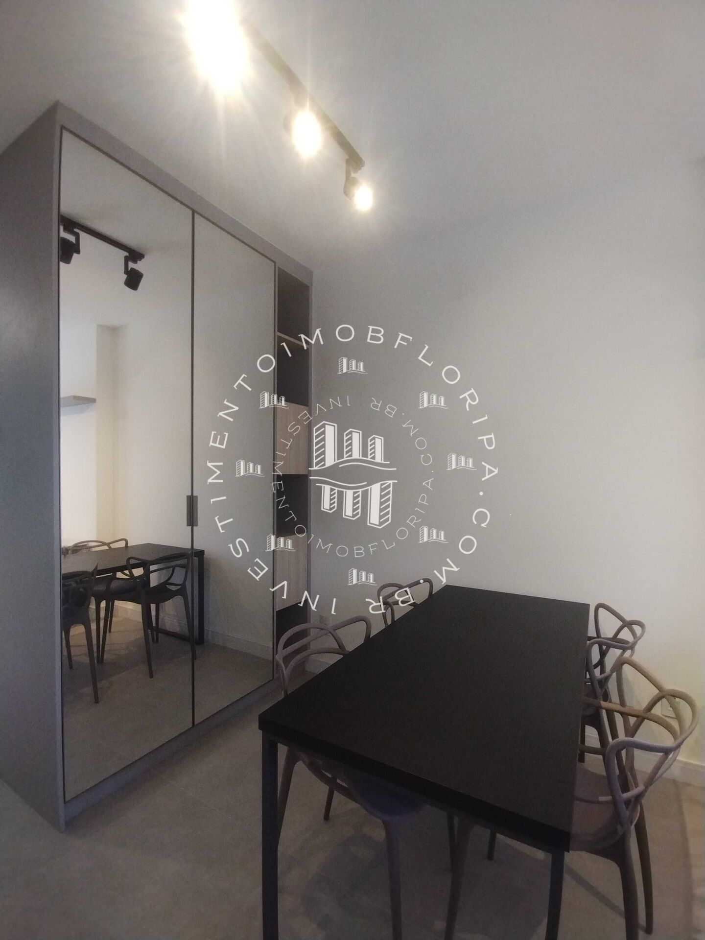 Apartamento à venda com 1 quarto, 37m² - Foto 4
