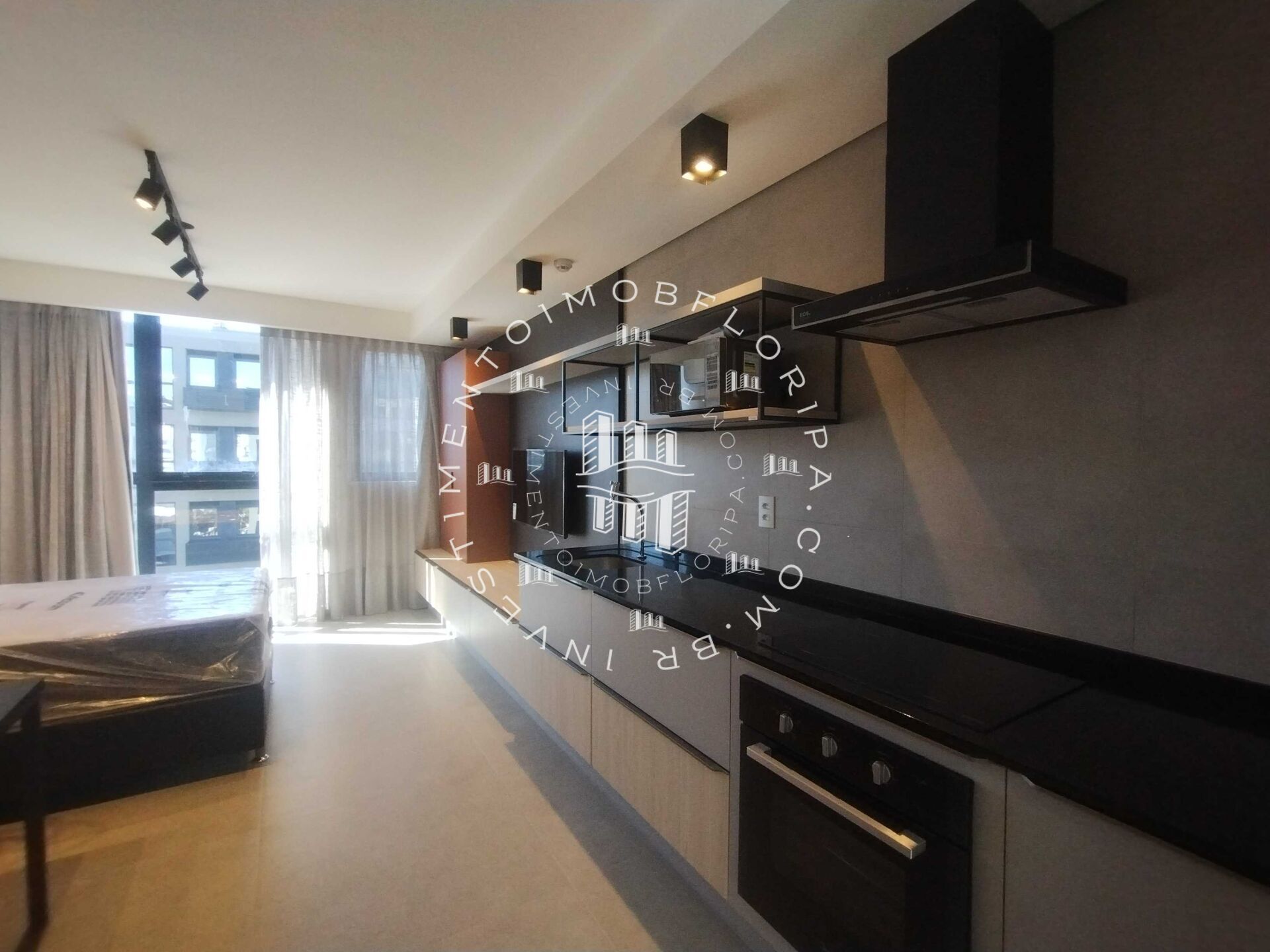Apartamento à venda com 1 quarto, 37m² - Foto 2