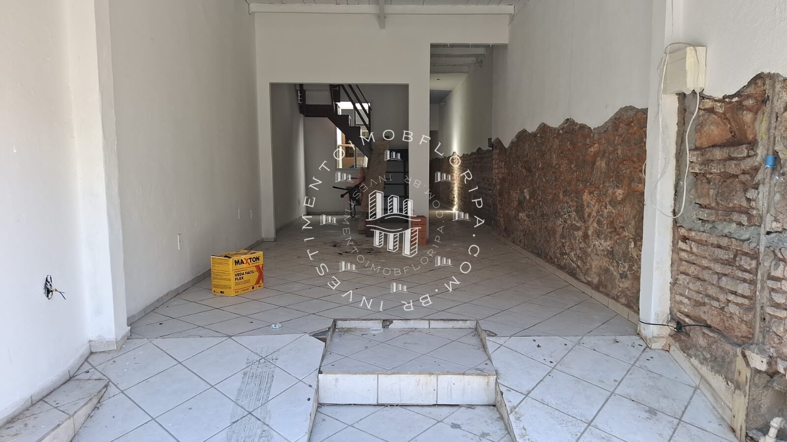 Loja-Salão, 150 m² - Foto 1