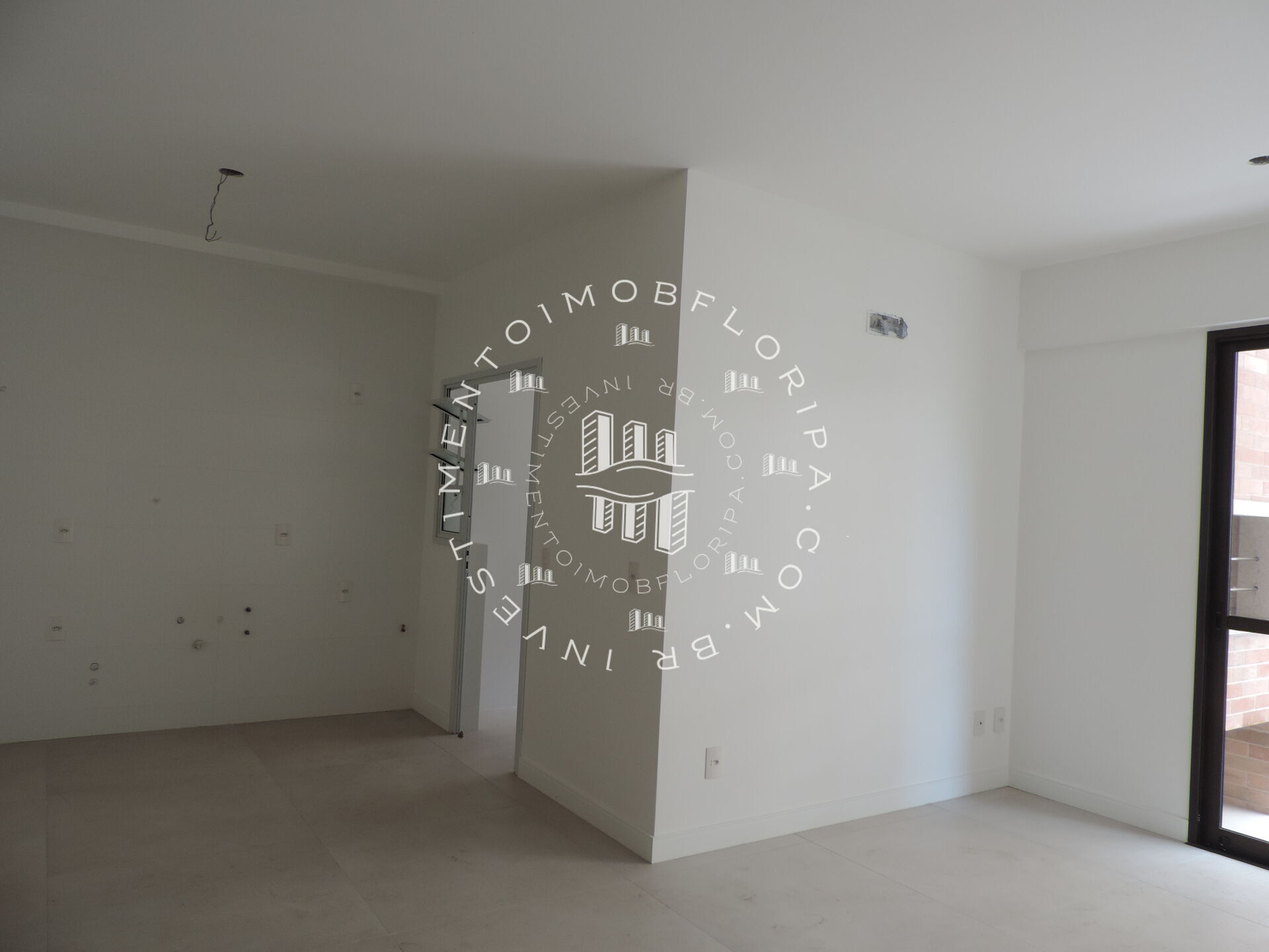 Apartamento à venda com 3 quartos, 101m² - Foto 4