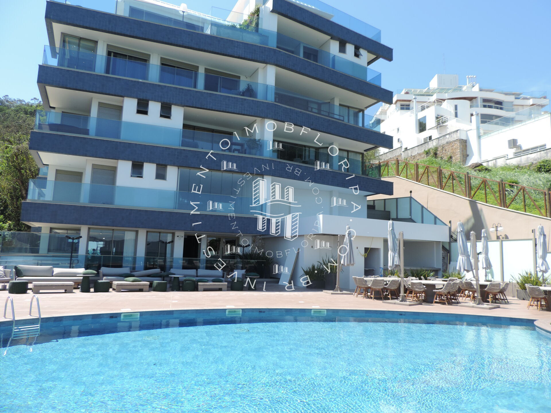 Cobertura à venda com 3 quartos, 213m² - Foto 3