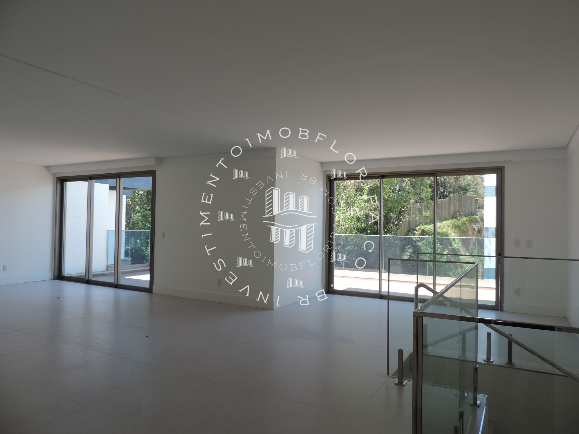 Cobertura à venda com 3 quartos, 213m² - Foto 2