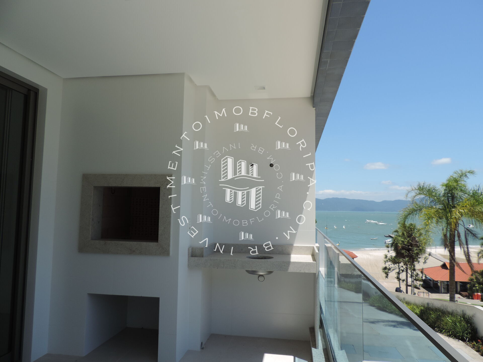 Cobertura à venda com 3 quartos, 213m² - Foto 1