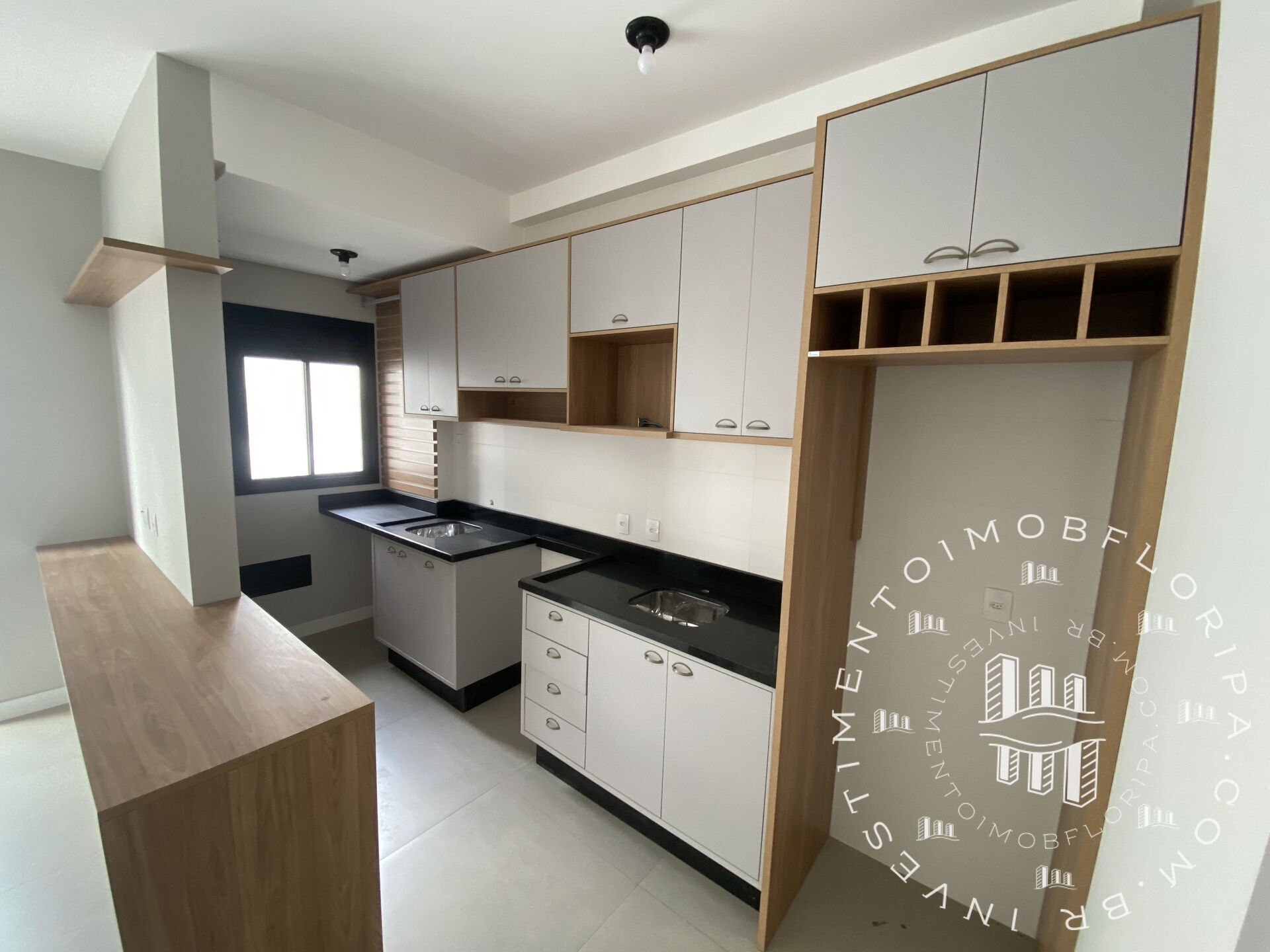 Apartamento à venda com 2 quartos, 65m² - Foto 2