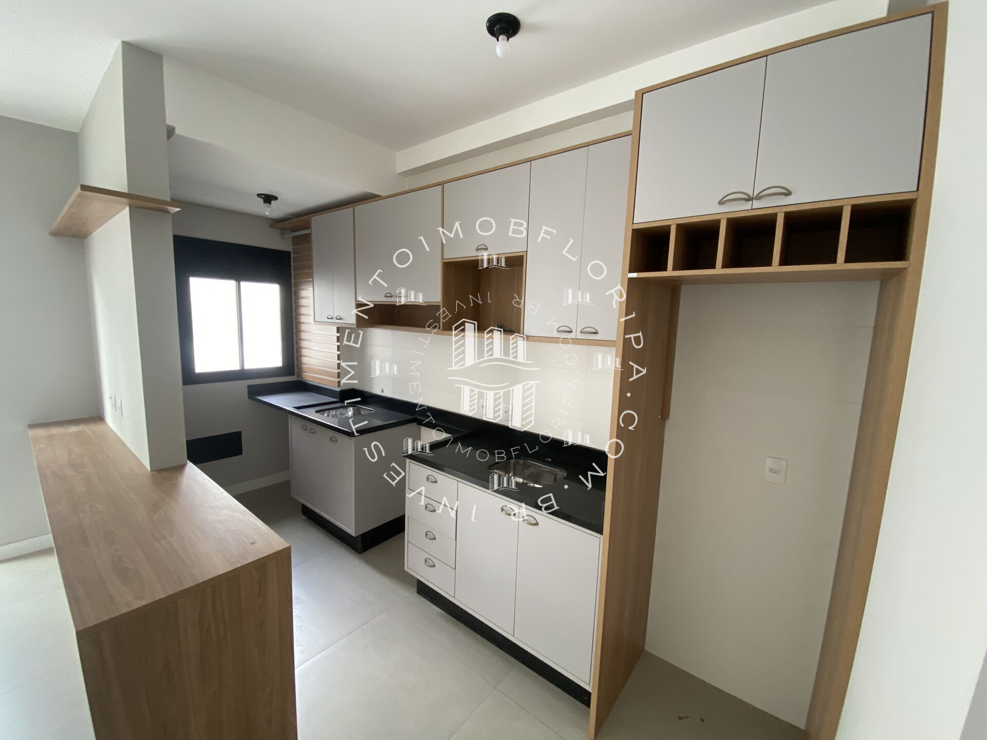 Apartamento à venda com 2 quartos, 65m² - Foto 2