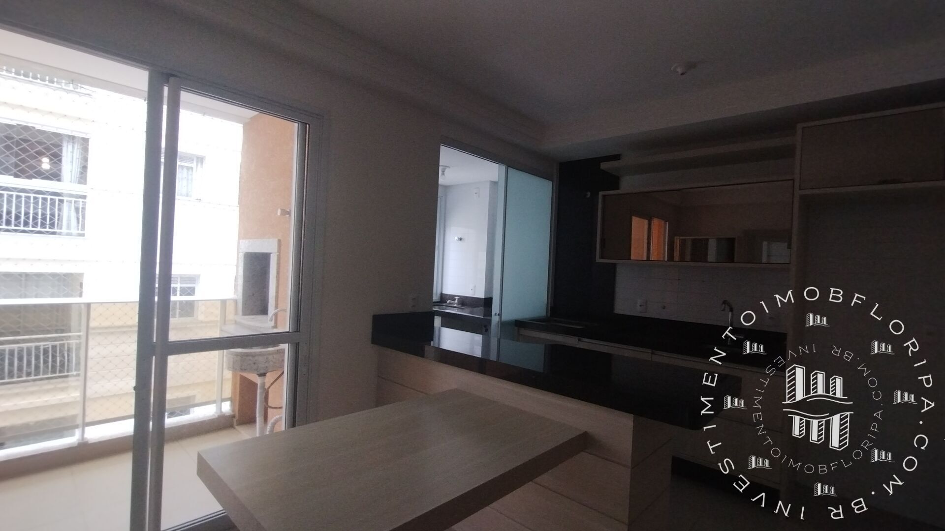 Apartamento à venda com 2 quartos, 75m² - Foto 13