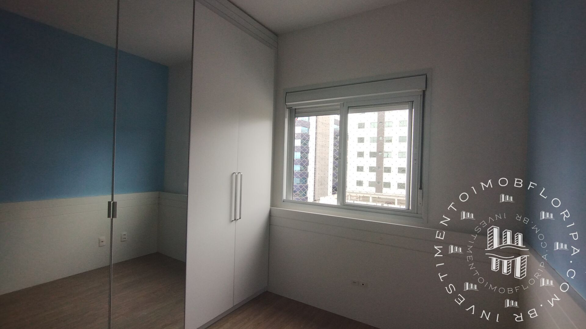 Apartamento à venda com 2 quartos, 75m² - Foto 11