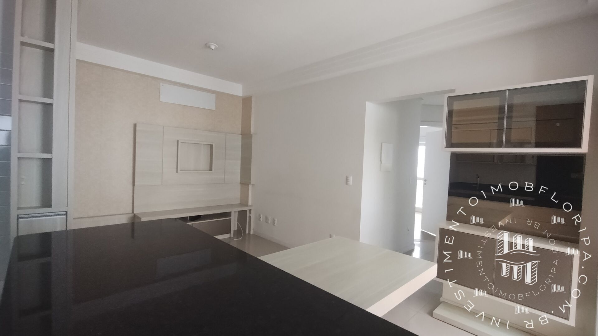 Apartamento à venda com 2 quartos, 75m² - Foto 14