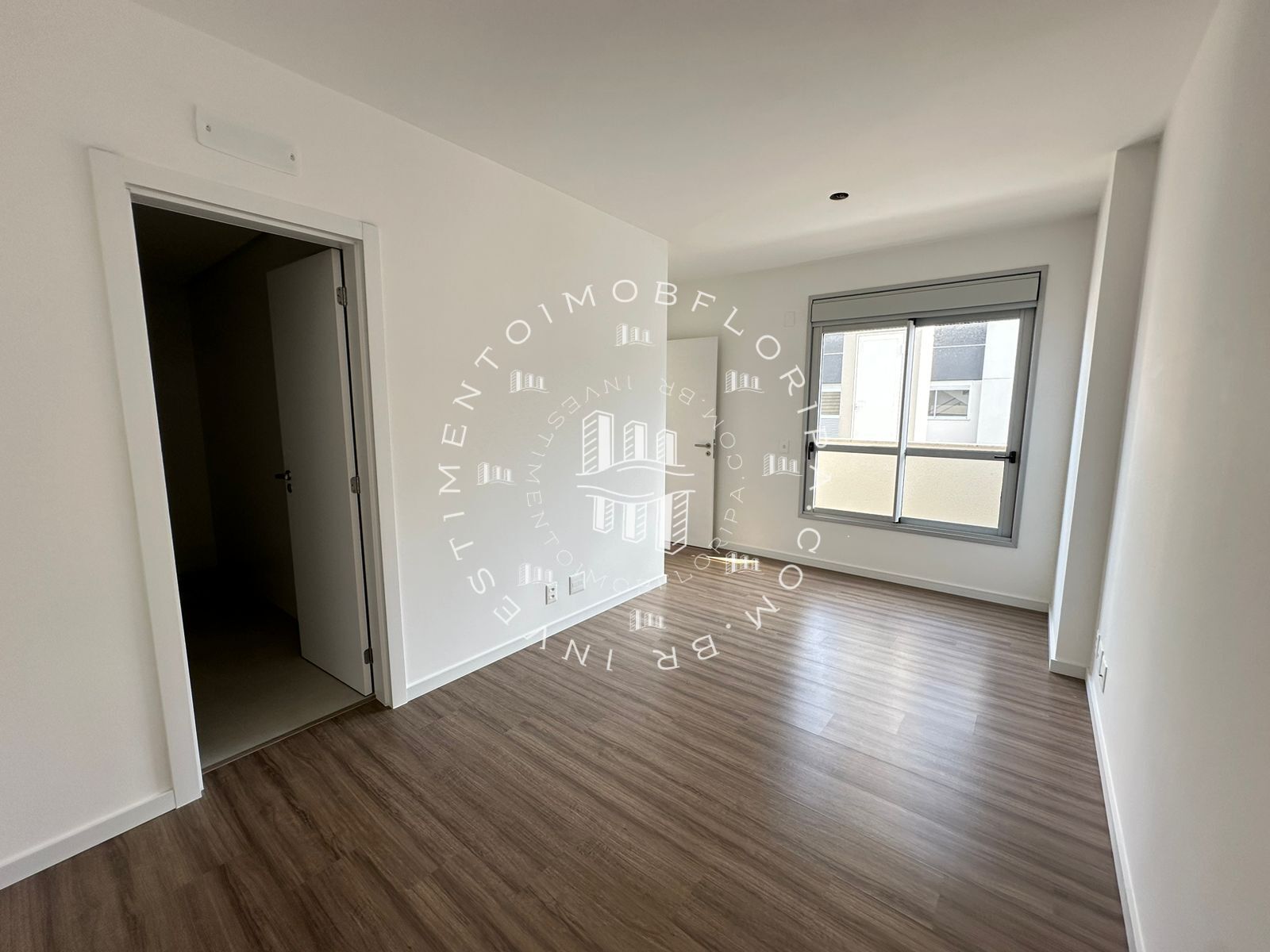 Apartamento à venda com 2 quartos, 111m² - Foto 4
