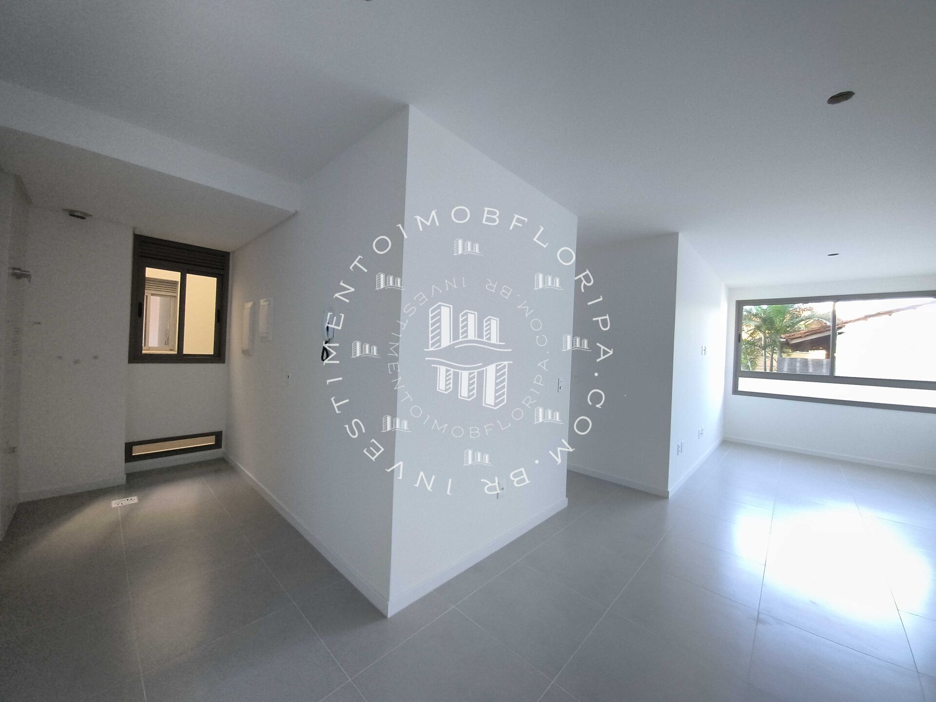 Apartamento à venda com 2 quartos, 66m² - Foto 1