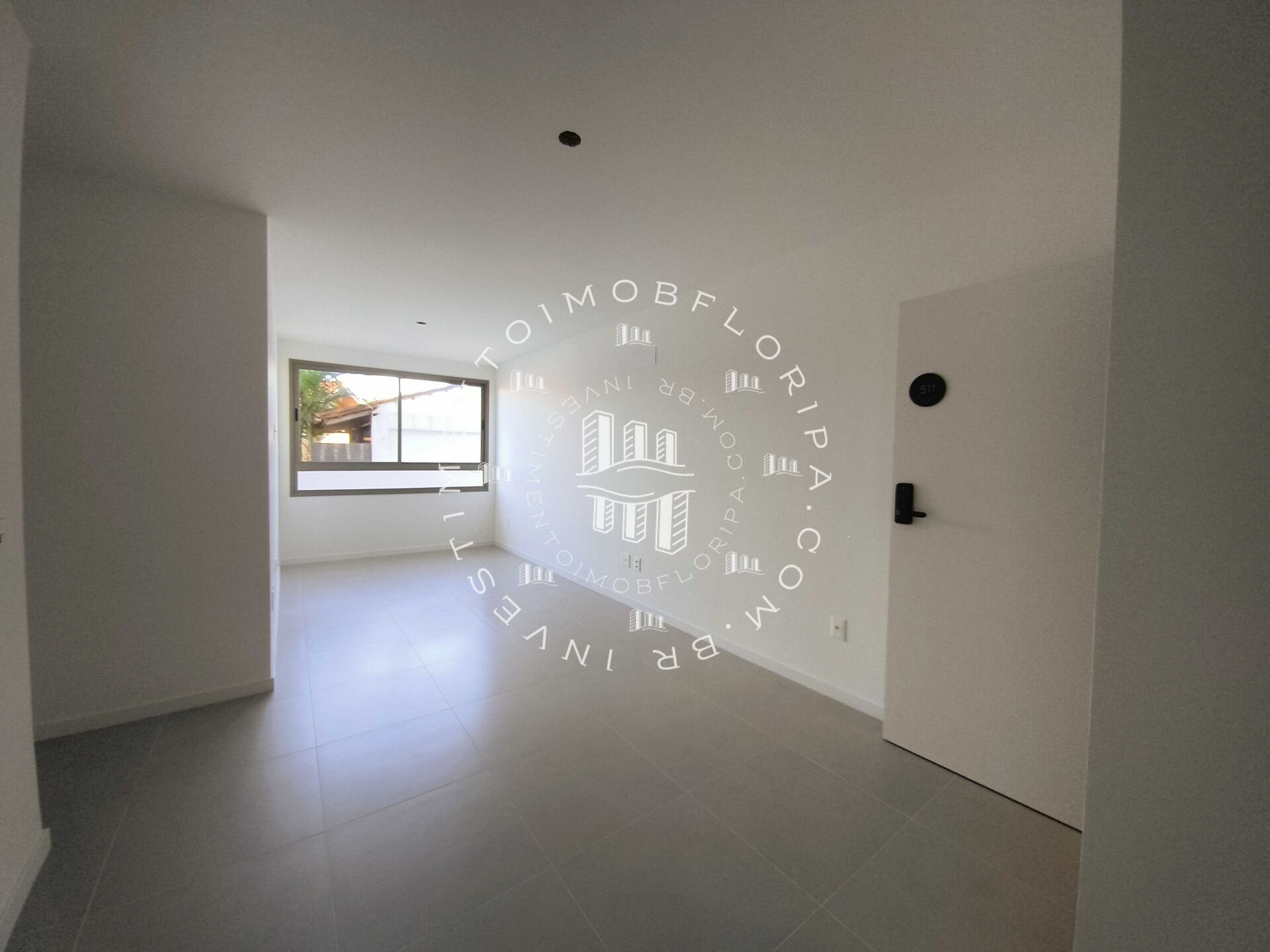 Apartamento à venda com 2 quartos, 66m² - Foto 2