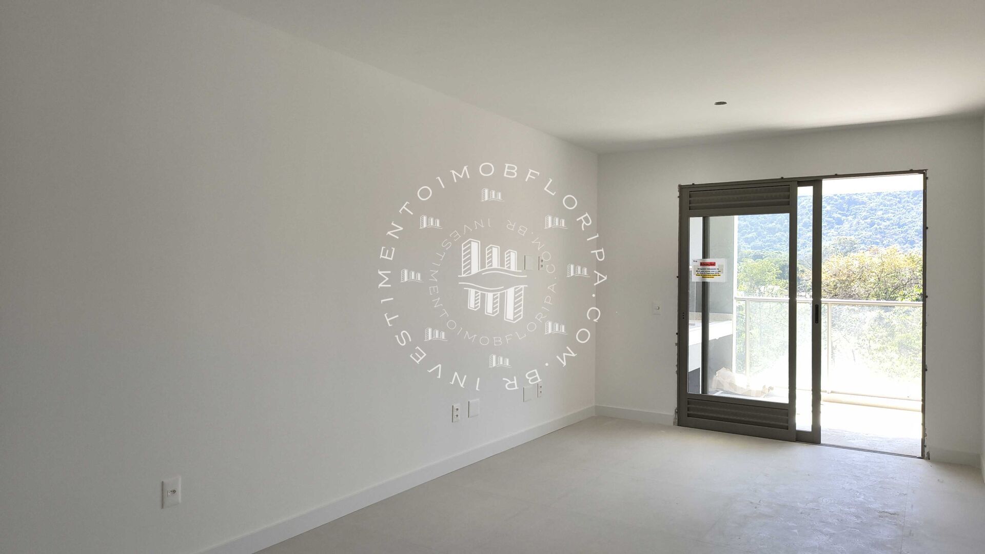Apartamento à venda com 2 quartos, 77m² - Foto 2