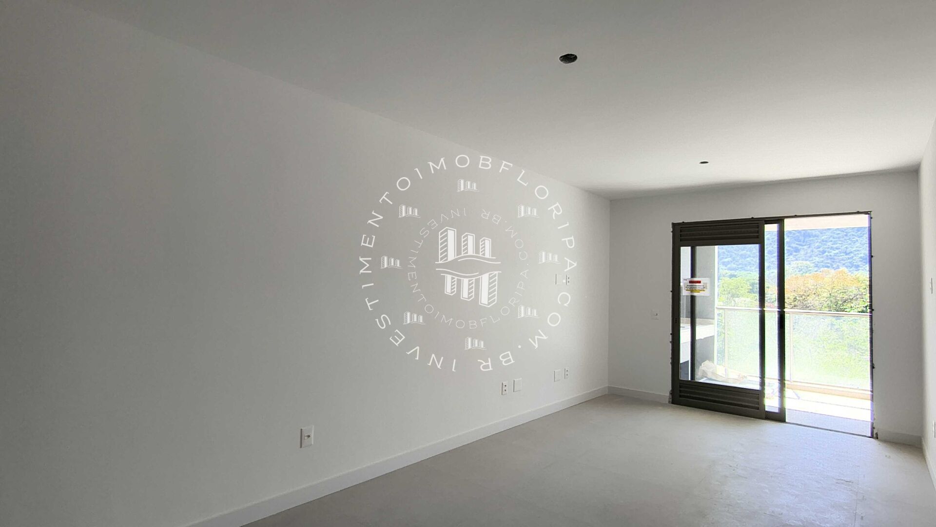 Apartamento à venda com 2 quartos, 77m² - Foto 1