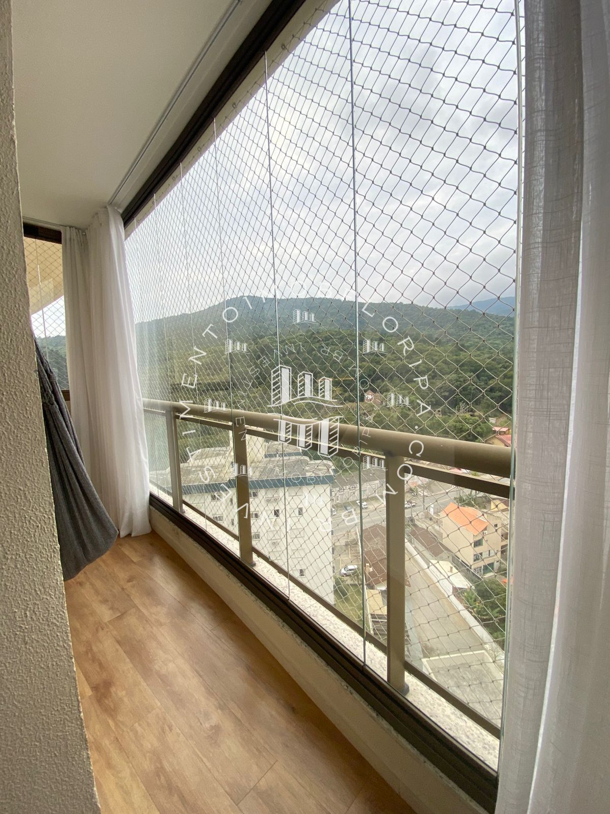 Apartamento à venda com 2 quartos, 81m² - Foto 1