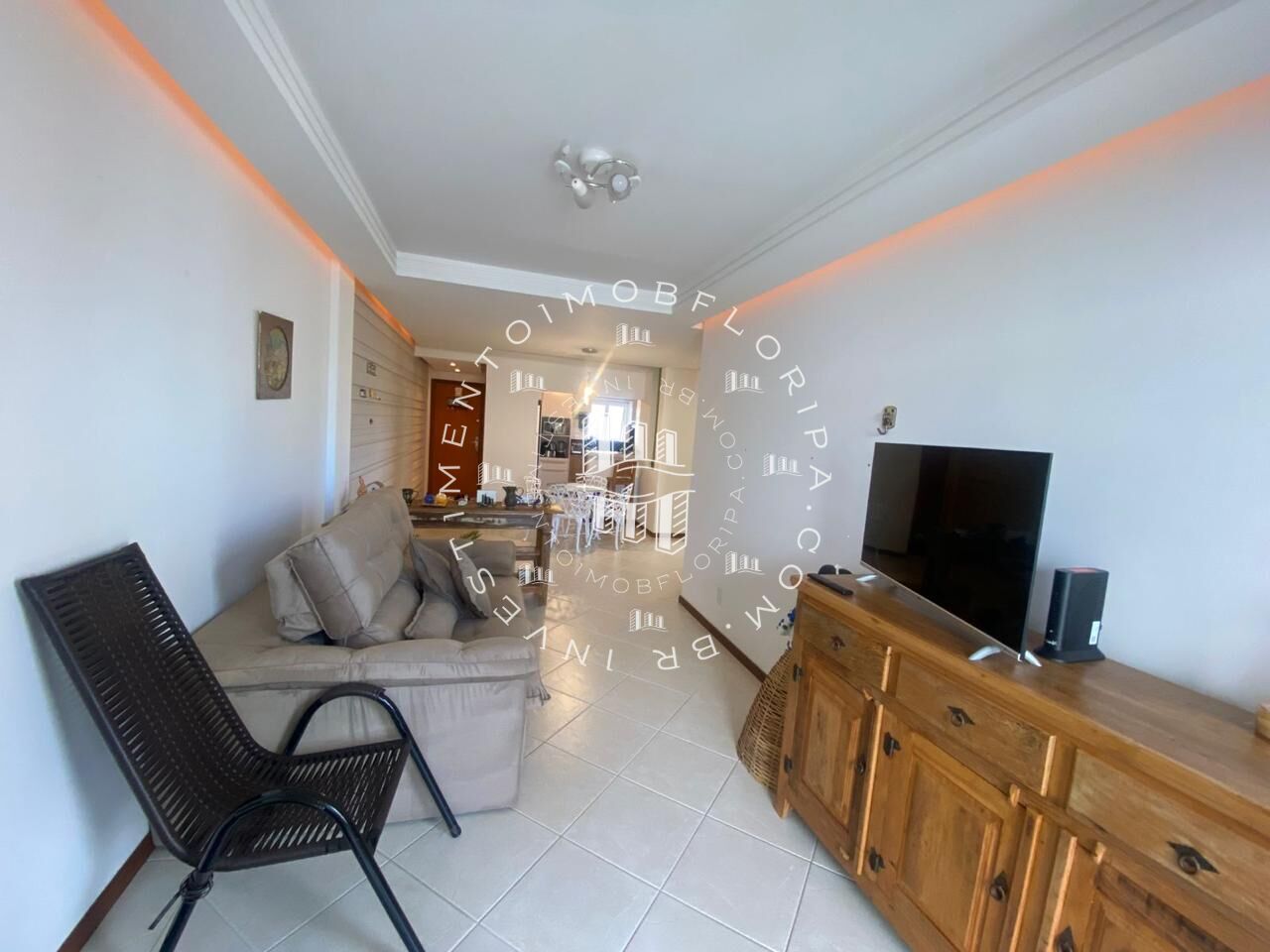 Apartamento à venda com 3 quartos, 111m² - Foto 3
