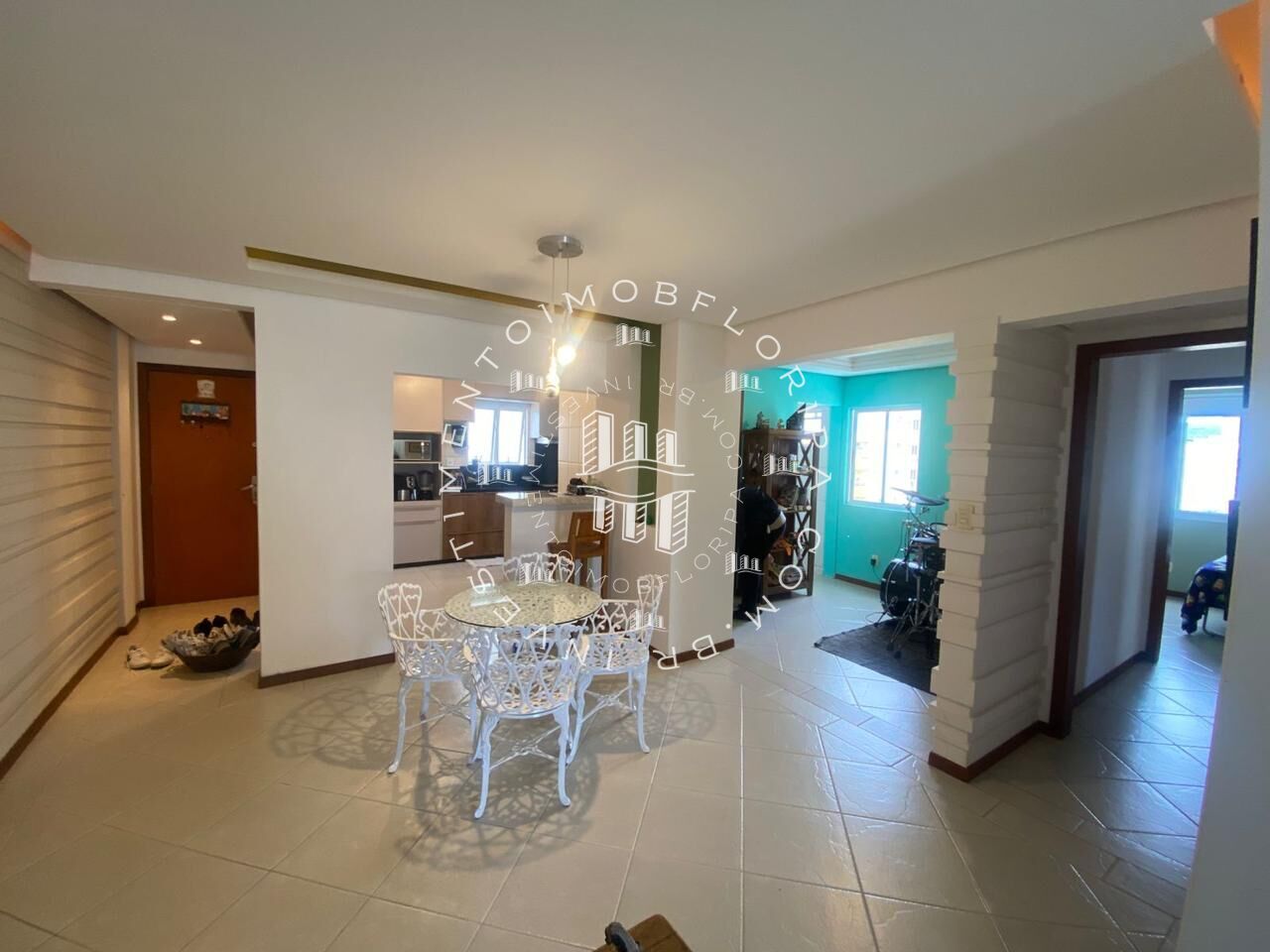 Apartamento à venda com 3 quartos, 111m² - Foto 6