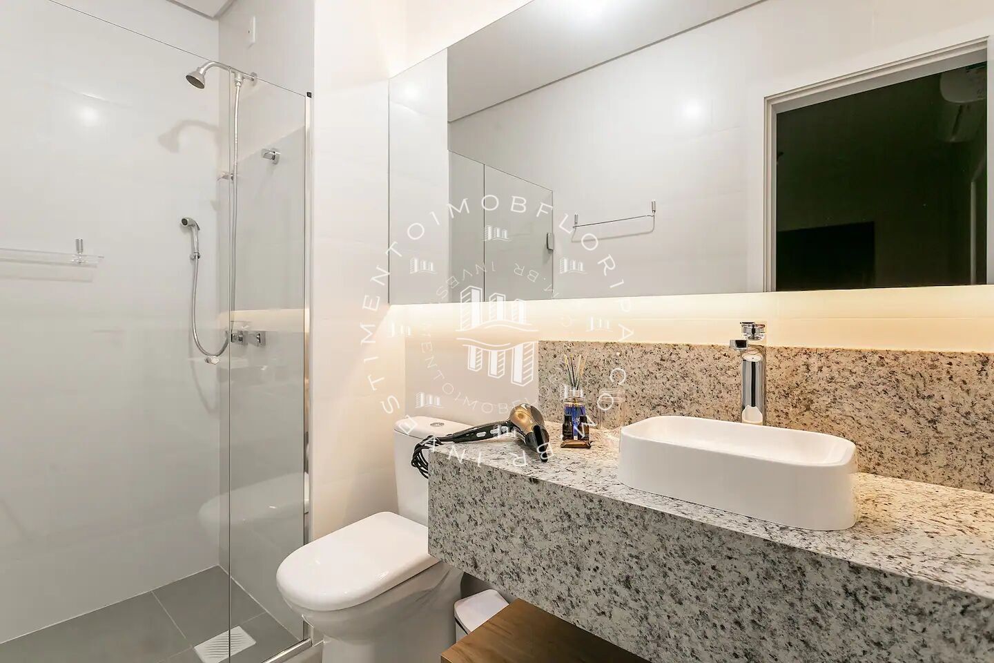 Apartamento à venda com 1 quarto, 53m² - Foto 13
