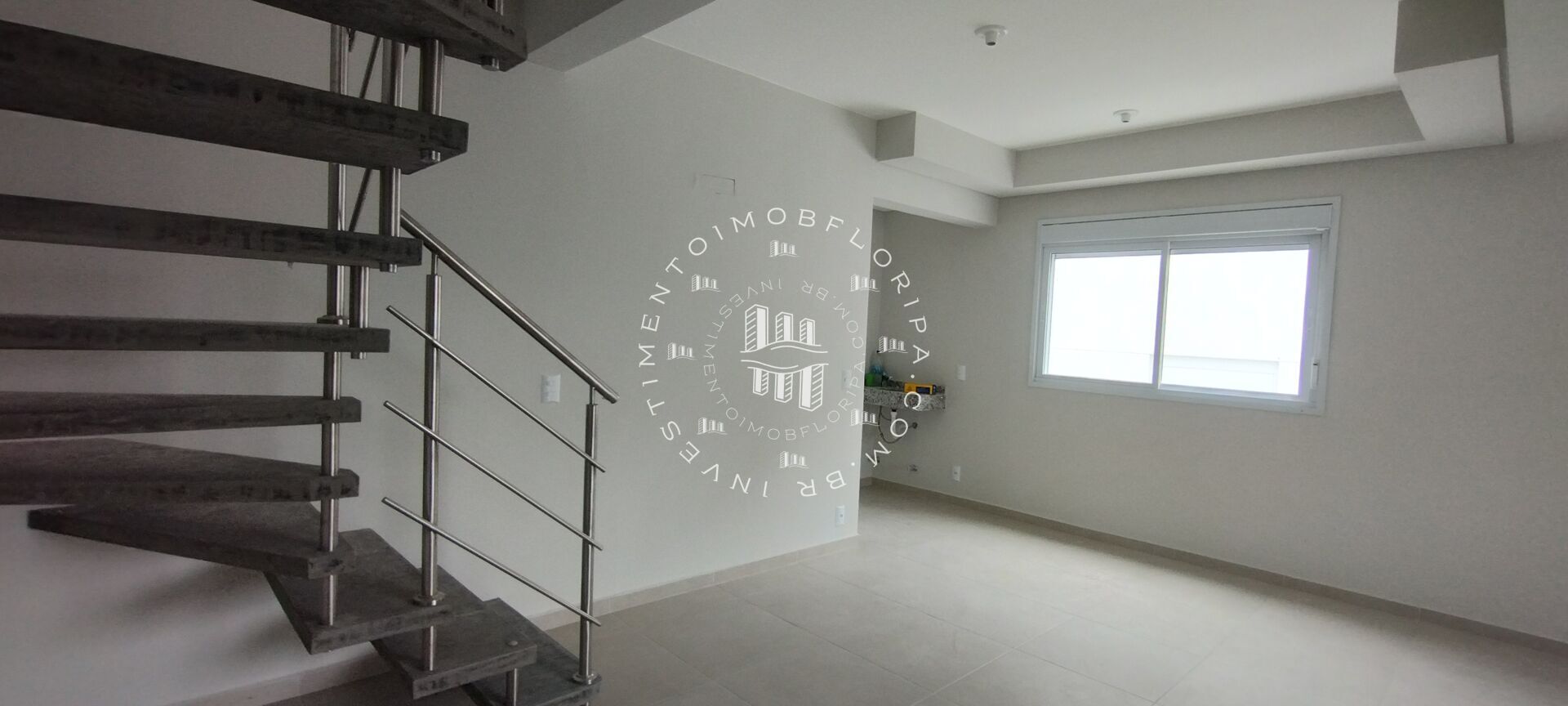 Apartamento à venda com 3 quartos, 95m² - Foto 2