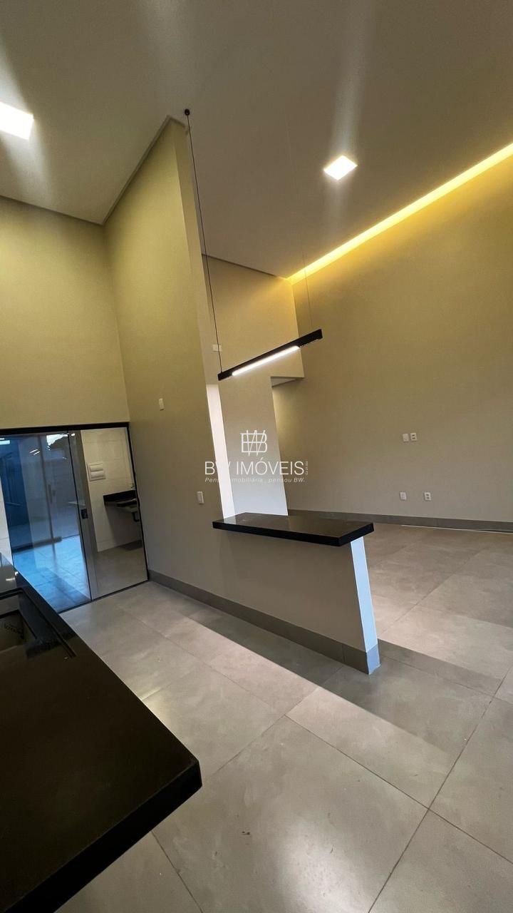 Casa à venda com 3 quartos, 126m² - Foto 3