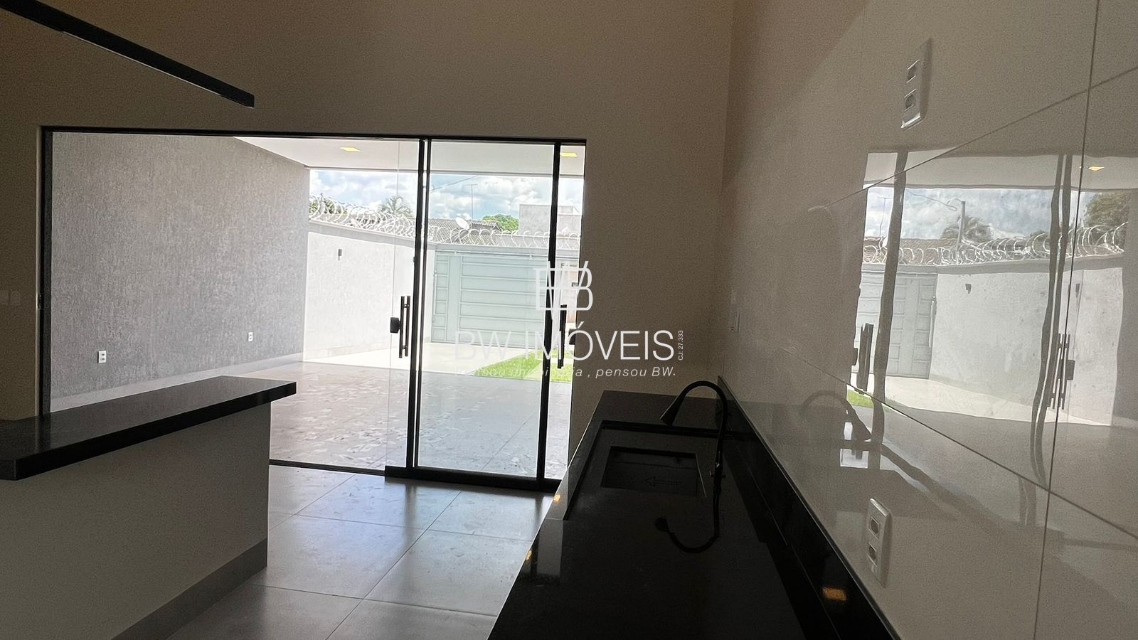 Casa à venda com 3 quartos, 126m² - Foto 11