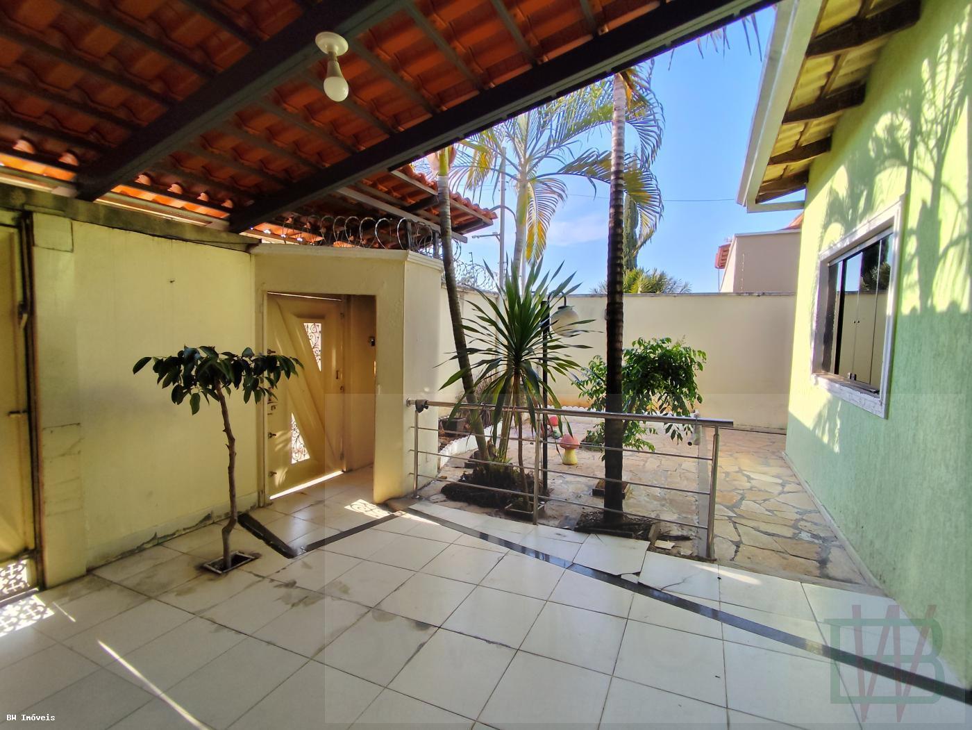 Casa à venda com 3 quartos, 360m² - Foto 7