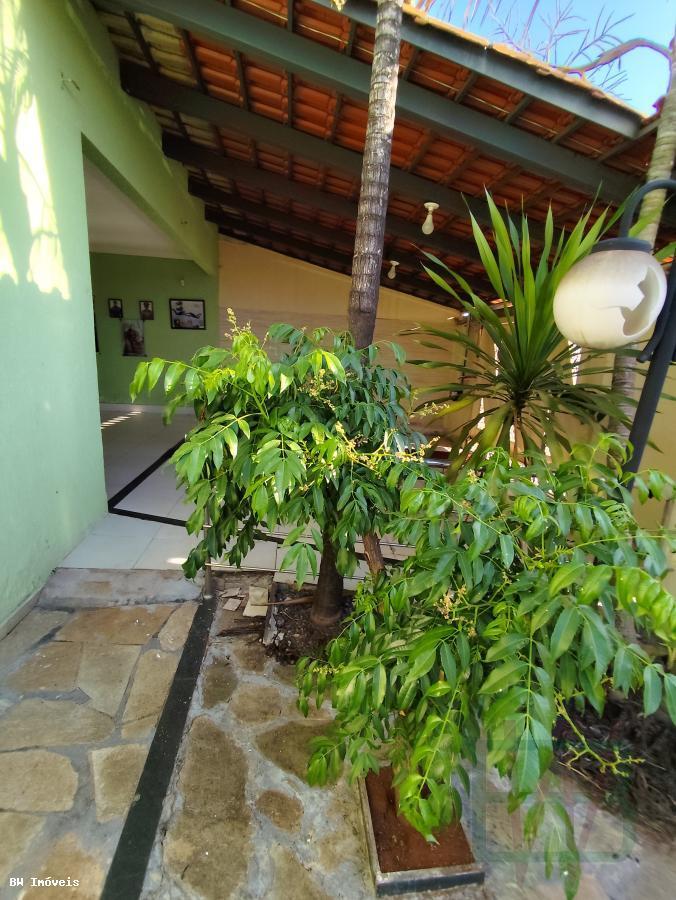 Casa à venda com 3 quartos, 360m² - Foto 9