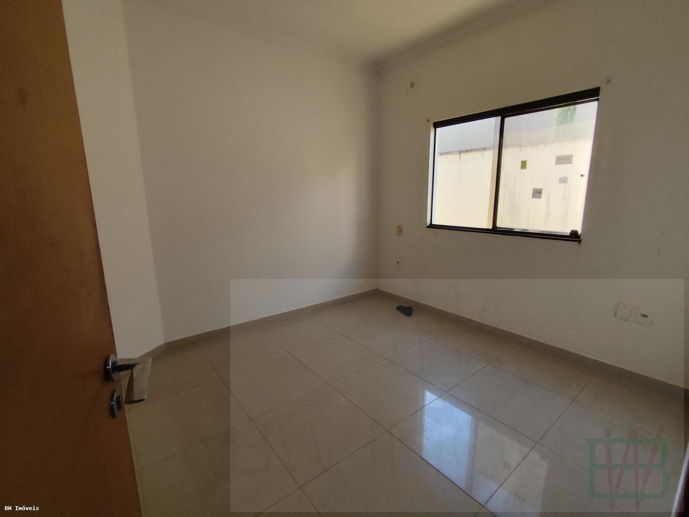 Casa à venda com 3 quartos, 360m² - Foto 32