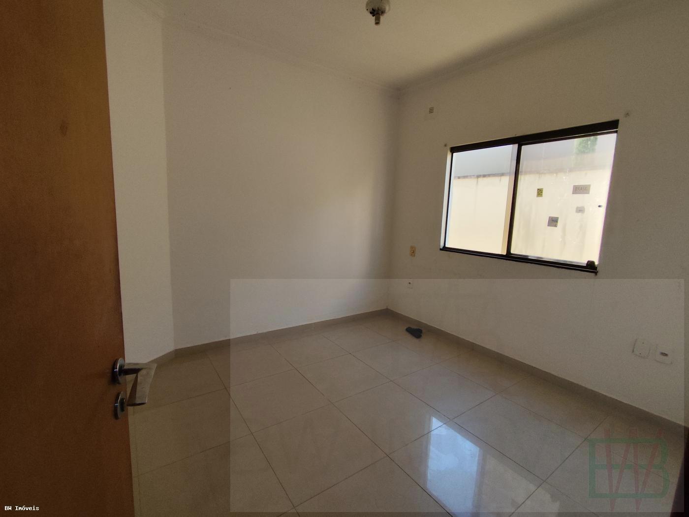 Casa à venda com 3 quartos, 360m² - Foto 30