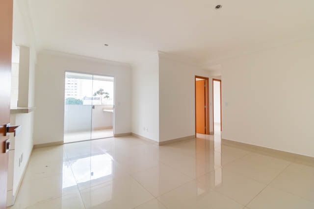 Apartamento à venda com 2 quartos, 62m² - Foto 1