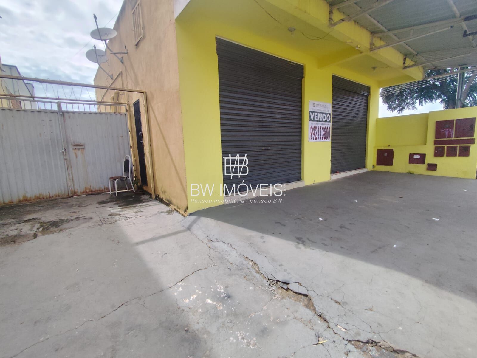 Sala-Conjunto, 300 m² - Foto 1