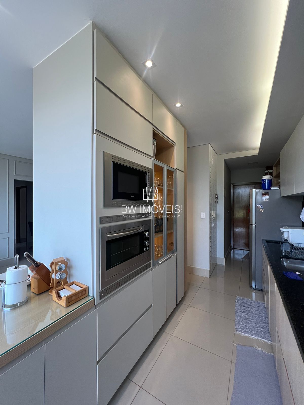 Apartamento à venda com 3 quartos, 106m² - Foto 4