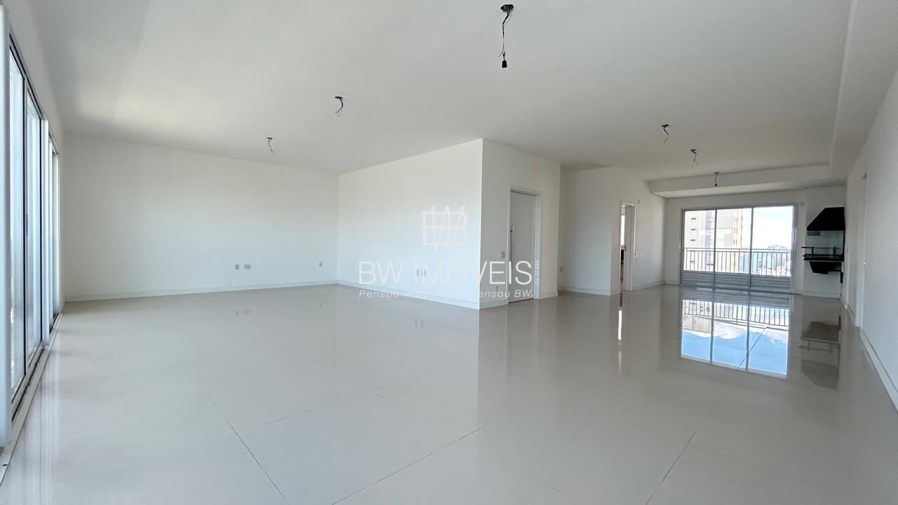 Apartamento à venda com 4 quartos, 260m² - Foto 3