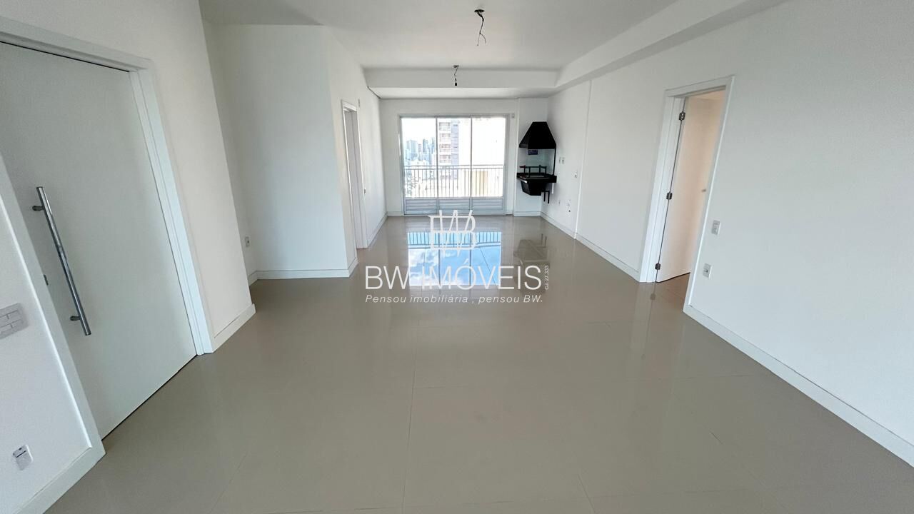 Apartamento à venda com 4 quartos, 260m² - Foto 4