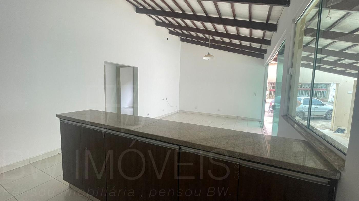 Casa à venda com 2 quartos, 180m² - Foto 4