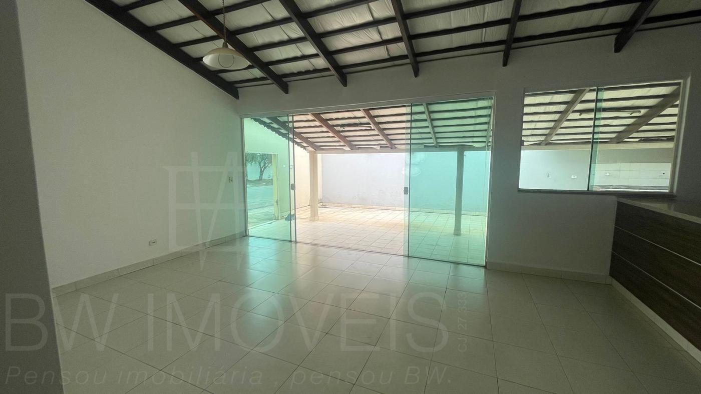 Casa à venda com 2 quartos, 180m² - Foto 9