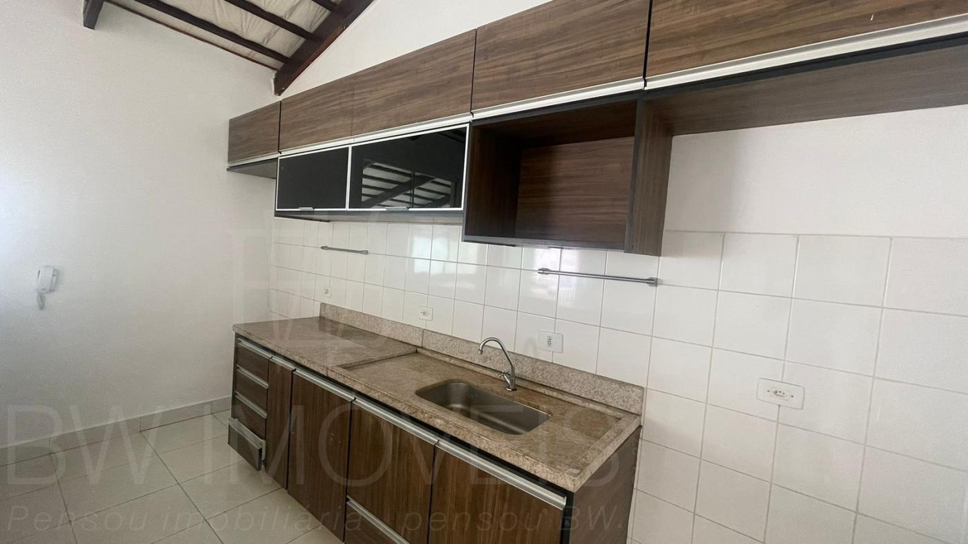 Casa à venda com 2 quartos, 180m² - Foto 6