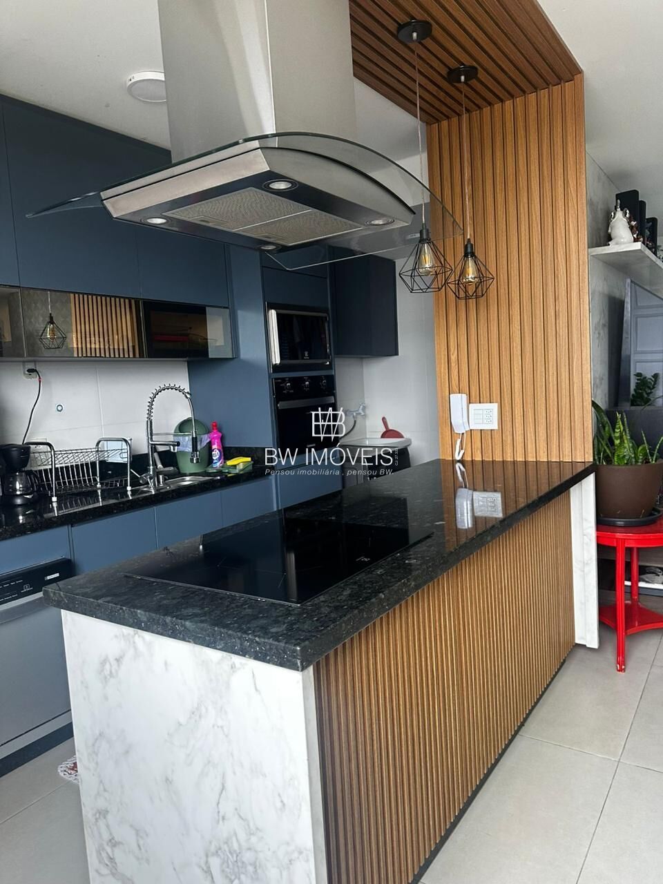 Apartamento à venda com 3 quartos, 98m² - Foto 2